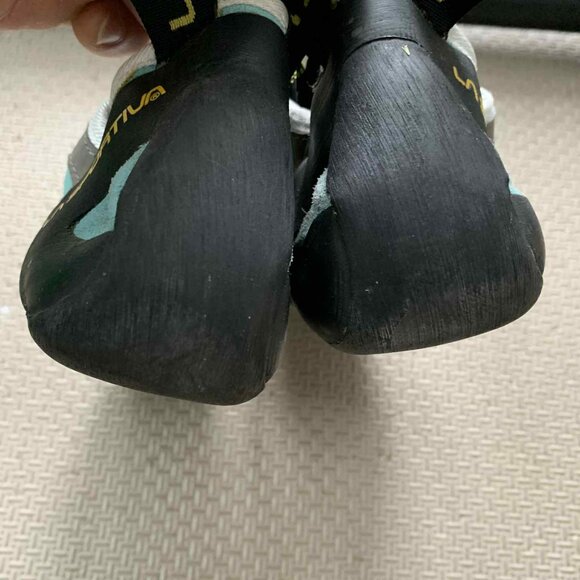 Women's La Sportiva Tarantulace Teal/Black Climbing Shoes - Sz.41euro/8.5USW - Picture 4 of 7